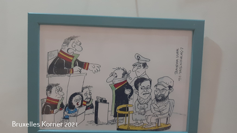 Yusuf Cınal'ın Yeni kitabi ve Yasin Halaç'ın yeni karikatürleri sergilendi.