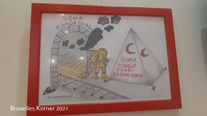 Yusuf Cınal'ın Yeni kitabi ve Yasin Halaç'ın yeni karikatürleri sergilendi.