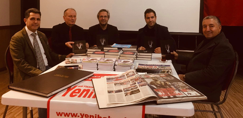 Yusuf Cınal'ın Yeni kitabi ve Yasin Halaç'ın yeni karikatürleri sergilendi.