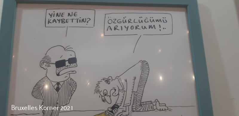 Yusuf Cınal'ın Yeni kitabi ve Yasin Halaç'ın yeni karikatürleri sergilendi.