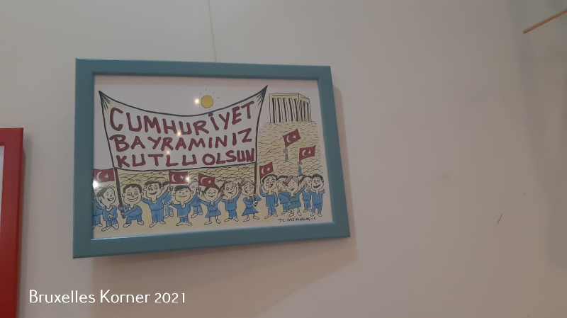 Yusuf Cınal'ın Yeni kitabi ve Yasin Halaç'ın yeni karikatürleri sergilendi.