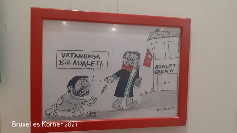Yusuf Cınal'ın Yeni kitabi ve Yasin Halaç'ın yeni karikatürleri sergilendi.