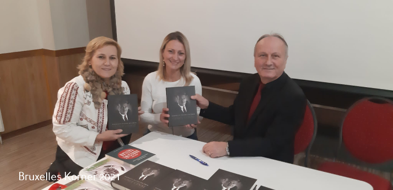 Yusuf Cınal'ın Yeni kitabi ve Yasin Halaç'ın yeni karikatürleri sergilendi.