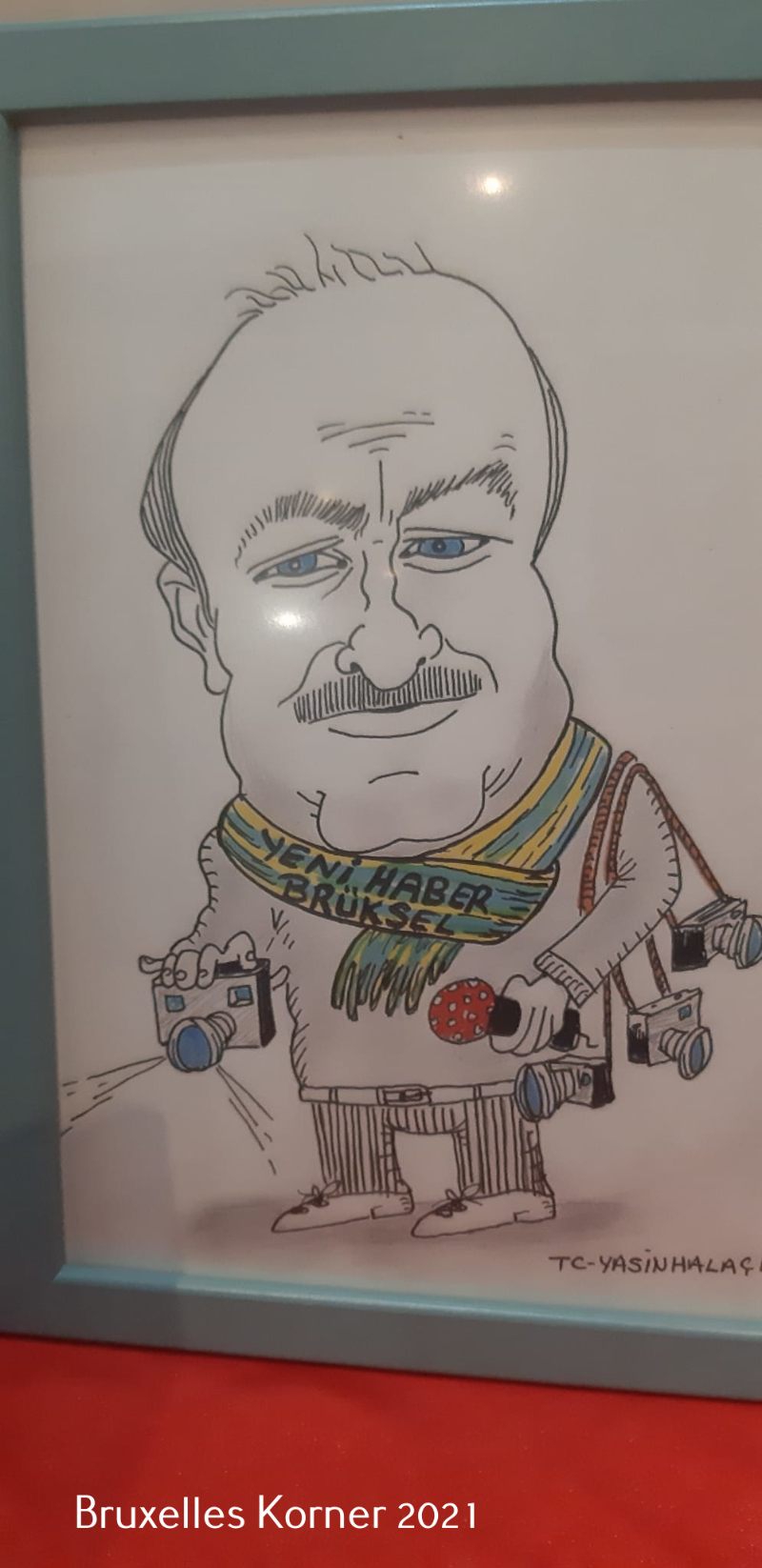 Yusuf Cınal'ın Yeni kitabi ve Yasin Halaç'ın yeni karikatürleri sergilendi.