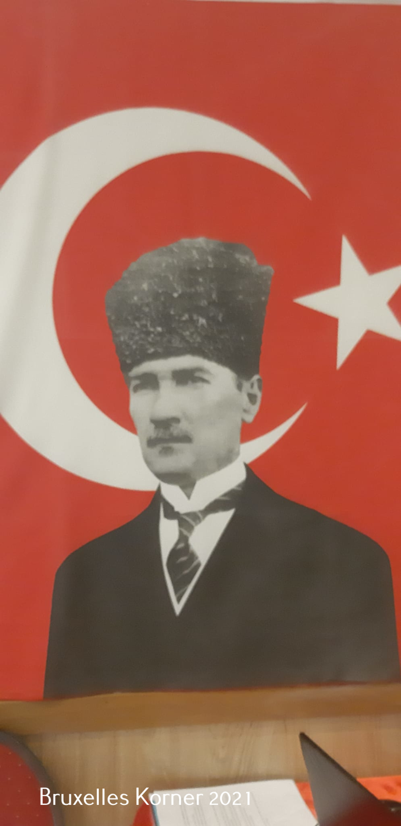 Yusuf Cınal'ın Yeni kitabi ve Yasin Halaç'ın yeni karikatürleri sergilendi.