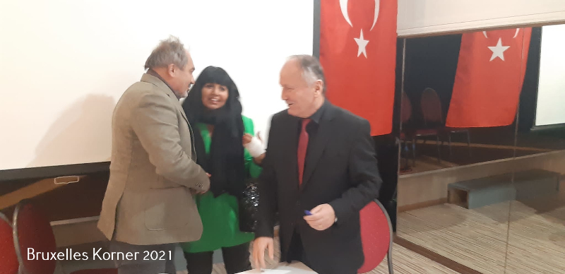 Yusuf Cınal'ın Yeni kitabi ve Yasin Halaç'ın yeni karikatürleri sergilendi.