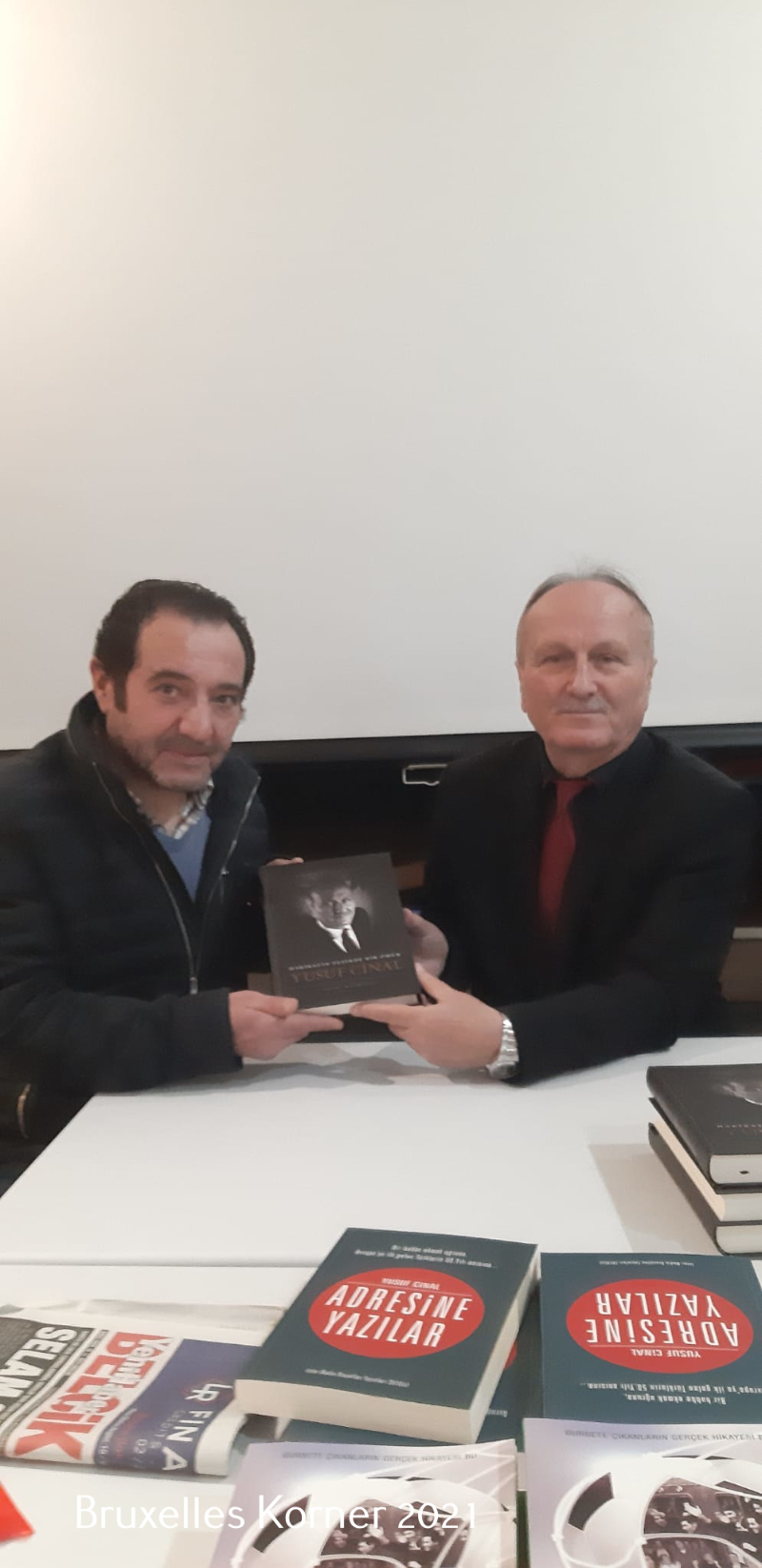 Yusuf Cınal'ın Yeni kitabi ve Yasin Halaç'ın yeni karikatürleri sergilendi.