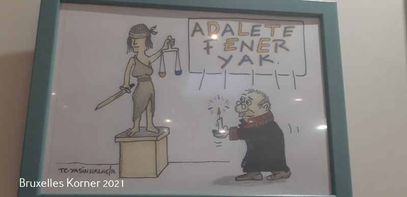 Yusuf Cınal'ın Yeni kitabi ve Yasin Halaç'ın yeni karikatürleri sergilendi.
