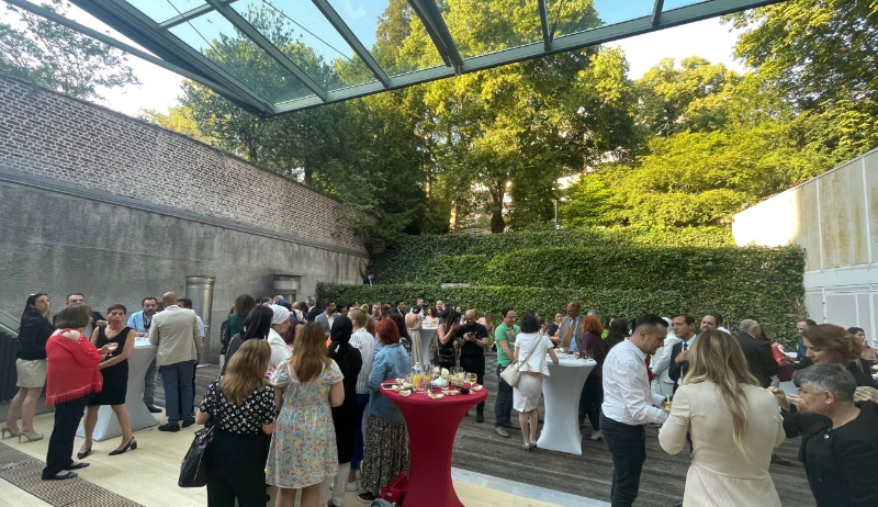 TÜRKİYE VE BELÇİKA'NIN BİRLİKTE YAŞAMA KÜLTÜRÜNÜ YANSITAN MOTİFLERDEN OLUŞAN GELENEKSEL KIYAFETLER DEFİLESİNE İLİŞKİN BASIN NOTU