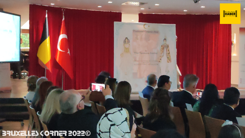 TÜRKİYE VE BELÇİKA'NIN BİRLİKTE YAŞAMA KÜLTÜRÜNÜ YANSITAN MOTİFLERDEN OLUŞAN GELENEKSEL KIYAFETLER DEFİLESİNE İLİŞKİN BASIN NOTU