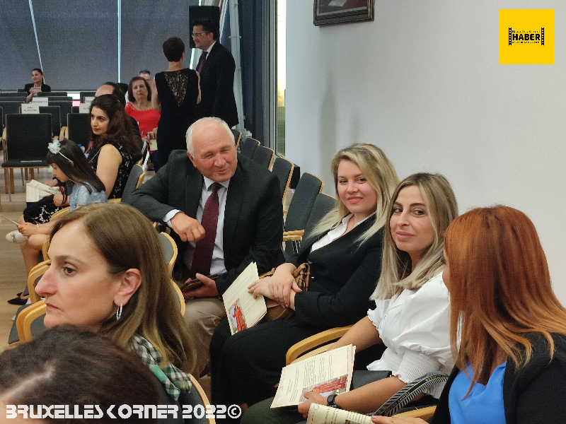 TÜRKİYE VE BELÇİKA'NIN BİRLİKTE YAŞAMA KÜLTÜRÜNÜ YANSITAN MOTİFLERDEN OLUŞAN GELENEKSEL KIYAFETLER DEFİLESİNE İLİŞKİN BASIN NOTU