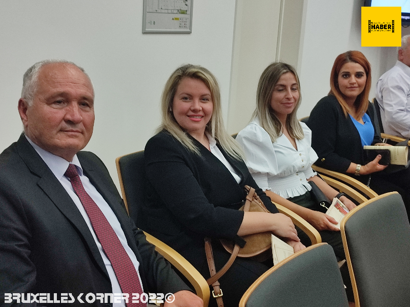 TÜRKİYE VE BELÇİKA'NIN BİRLİKTE YAŞAMA KÜLTÜRÜNÜ YANSITAN MOTİFLERDEN OLUŞAN GELENEKSEL KIYAFETLER DEFİLESİNE İLİŞKİN BASIN NOTU