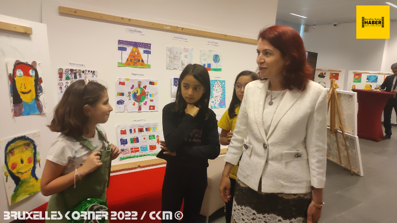 Resmin Sihirli dünyası Projesi- resim sergisi