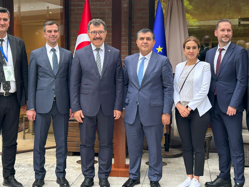 KAYMAKCI’DAN TÜBİTAK İÇİN RESEPSİYON
