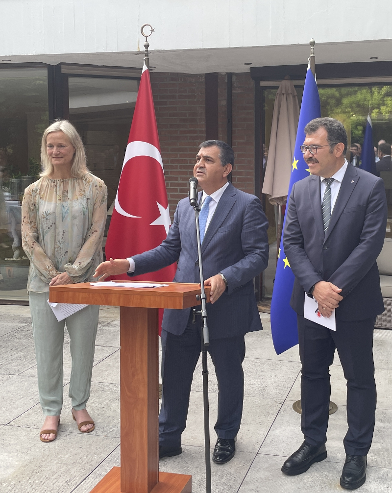 KAYMAKCI’DAN TÜBİTAK İÇİN RESEPSİYON
