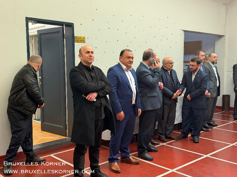 Brüksel’de Bayram Buluşması Belçika Diyanet Vakfı’nın geleneksel bayramlaşma töreni geniş katılımla gerçekleşti