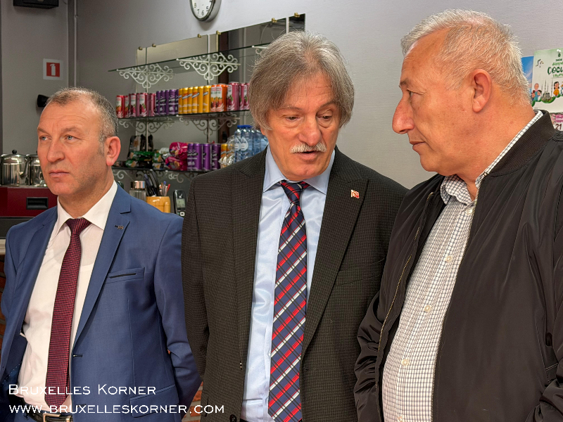 Brüksel’de Bayram Buluşması Belçika Diyanet Vakfı’nın geleneksel bayramlaşma töreni geniş katılımla gerçekleşti