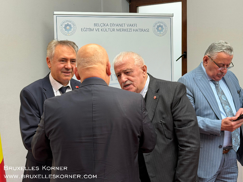 Brüksel’de Bayram Buluşması Belçika Diyanet Vakfı’nın geleneksel bayramlaşma töreni geniş katılımla gerçekleşti