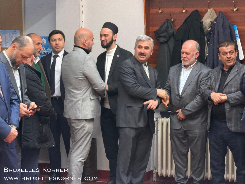 Brüksel’de Bayram Buluşması Belçika Diyanet Vakfı’nın geleneksel bayramlaşma töreni geniş katılımla gerçekleşti
