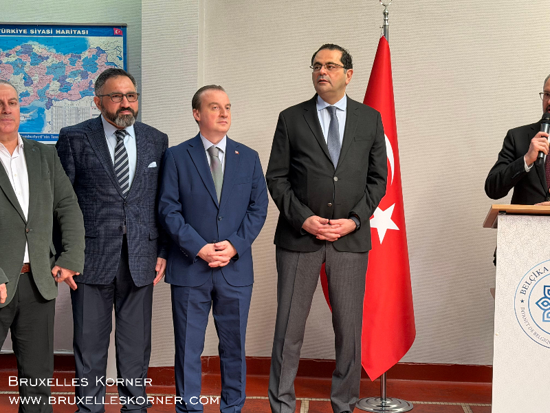 Brüksel’de Bayram Buluşması Belçika Diyanet Vakfı’nın geleneksel bayramlaşma töreni geniş katılımla gerçekleşti