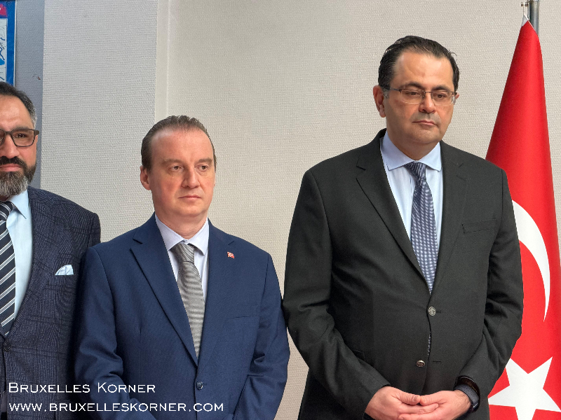 Brüksel’de Bayram Buluşması Belçika Diyanet Vakfı’nın geleneksel bayramlaşma töreni geniş katılımla gerçekleşti