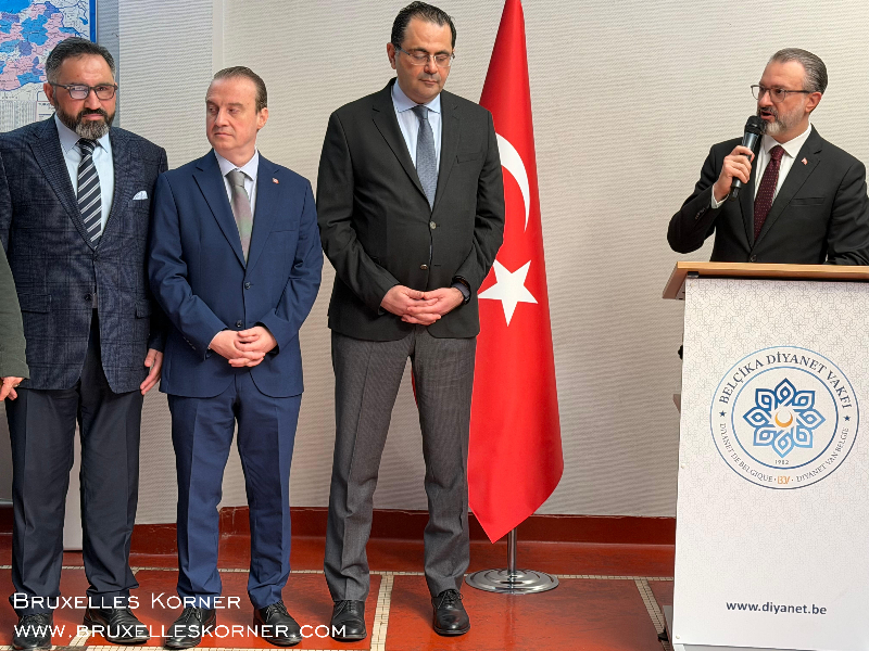 Brüksel’de Bayram Buluşması Belçika Diyanet Vakfı’nın geleneksel bayramlaşma töreni geniş katılımla gerçekleşti