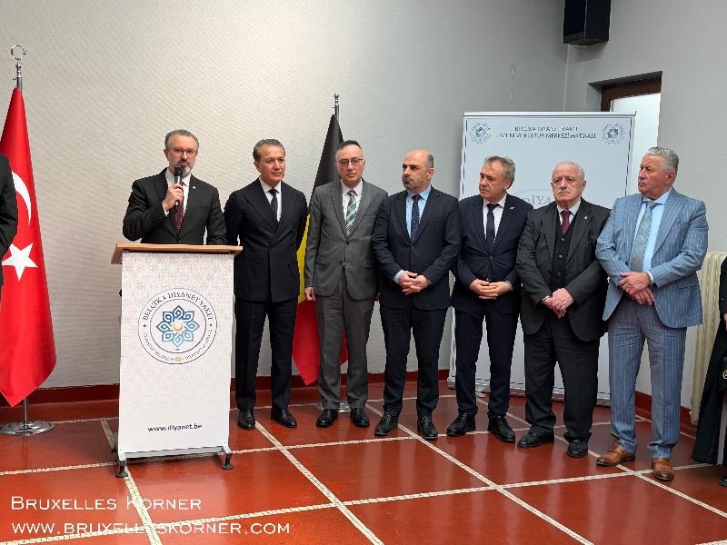 Brüksel’de Bayram Buluşması Belçika Diyanet Vakfı’nın geleneksel bayramlaşma töreni geniş katılımla gerçekleşti
