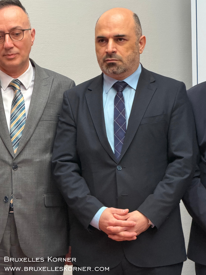 Brüksel’de Bayram Buluşması Belçika Diyanet Vakfı’nın geleneksel bayramlaşma töreni geniş katılımla gerçekleşti