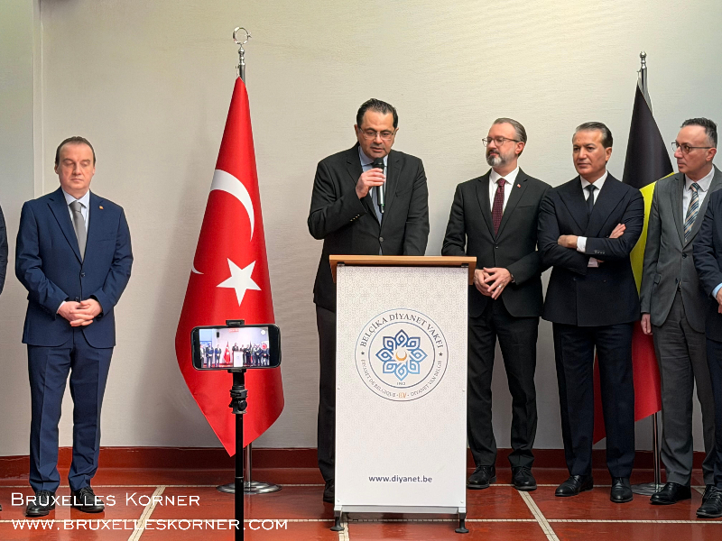 Brüksel’de Bayram Buluşması Belçika Diyanet Vakfı’nın geleneksel bayramlaşma töreni geniş katılımla gerçekleşti