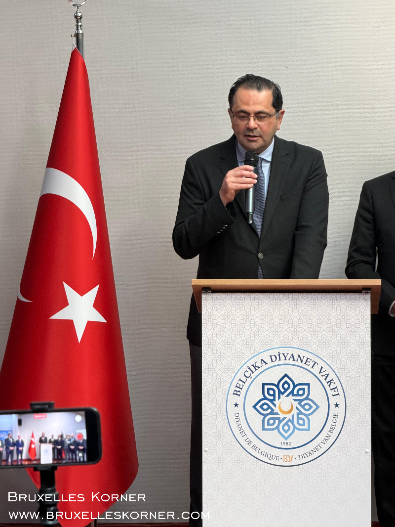 Brüksel’de Bayram Buluşması Belçika Diyanet Vakfı’nın geleneksel bayramlaşma töreni geniş katılımla gerçekleşti