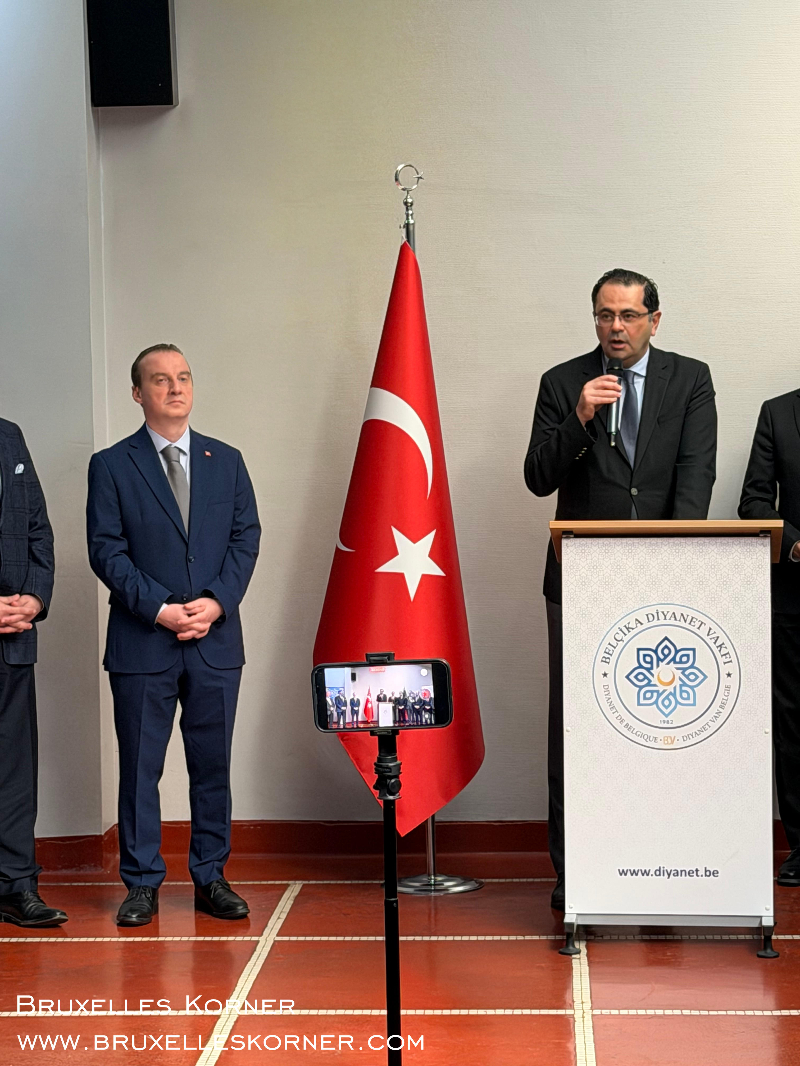 Brüksel’de Bayram Buluşması Belçika Diyanet Vakfı’nın geleneksel bayramlaşma töreni geniş katılımla gerçekleşti