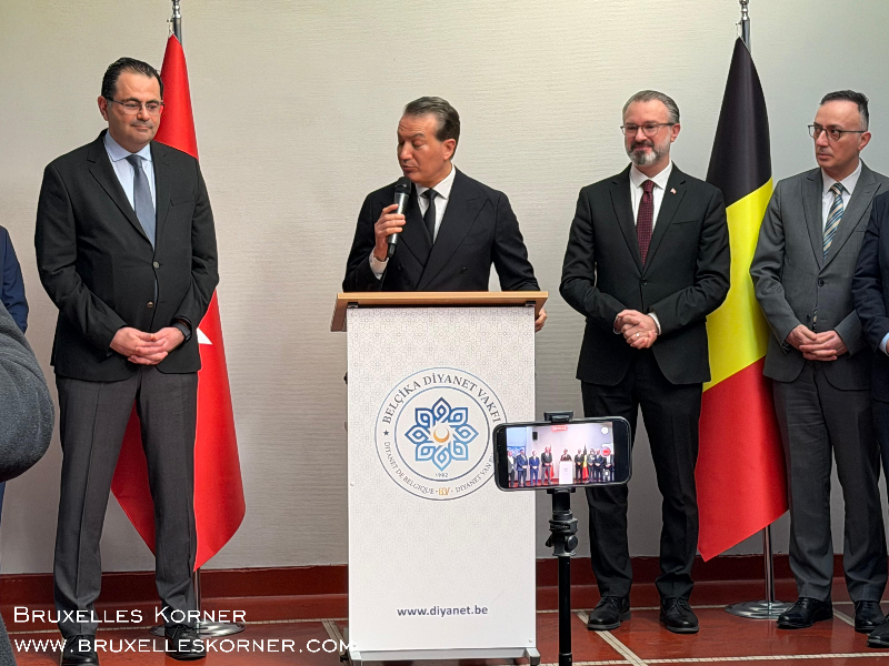 Brüksel’de Bayram Buluşması Belçika Diyanet Vakfı’nın geleneksel bayramlaşma töreni geniş katılımla gerçekleşti