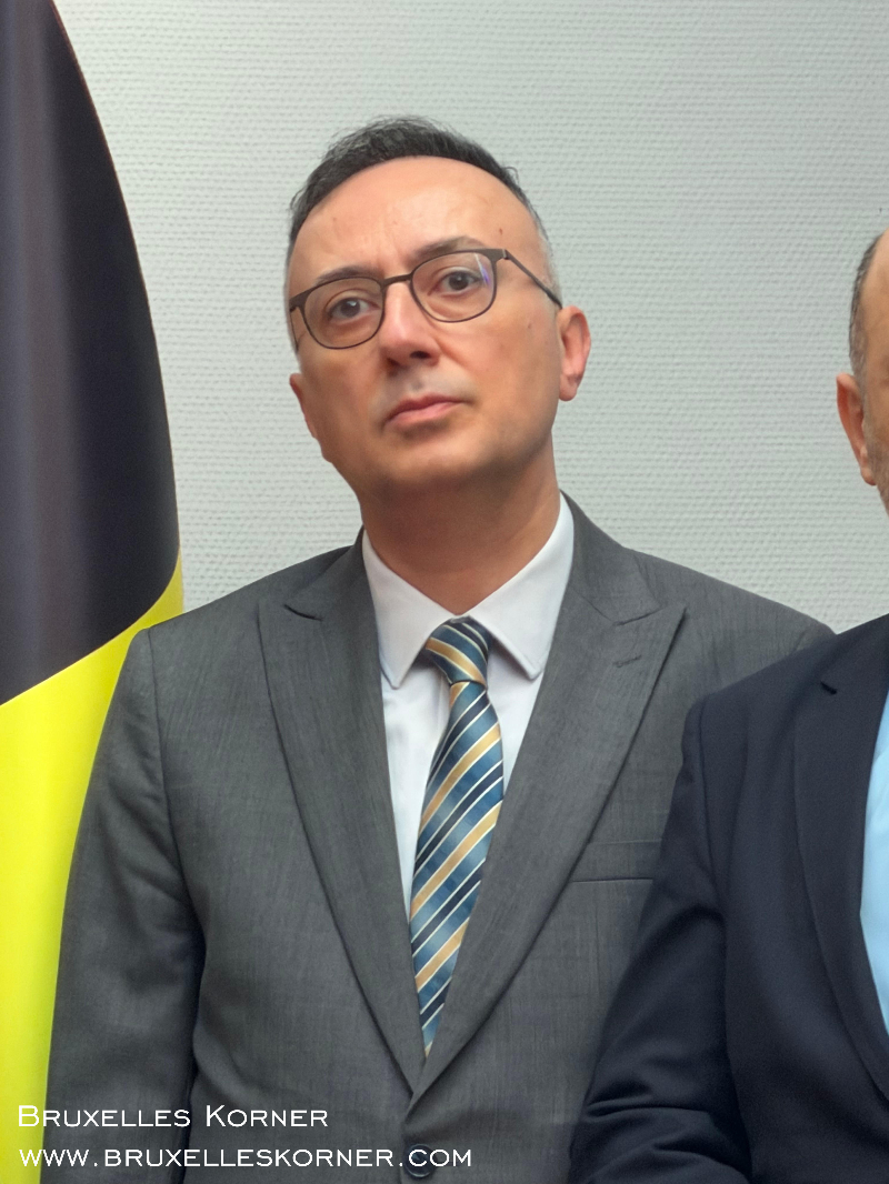 Brüksel’de Bayram Buluşması Belçika Diyanet Vakfı’nın geleneksel bayramlaşma töreni geniş katılımla gerçekleşti