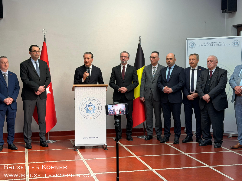Brüksel’de Bayram Buluşması Belçika Diyanet Vakfı’nın geleneksel bayramlaşma töreni geniş katılımla gerçekleşti