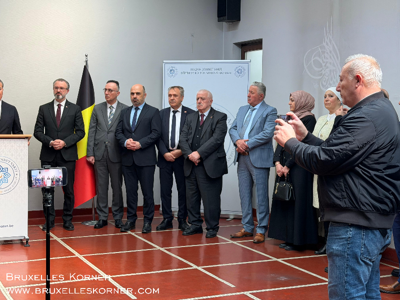 Brüksel’de Bayram Buluşması Belçika Diyanet Vakfı’nın geleneksel bayramlaşma töreni geniş katılımla gerçekleşti