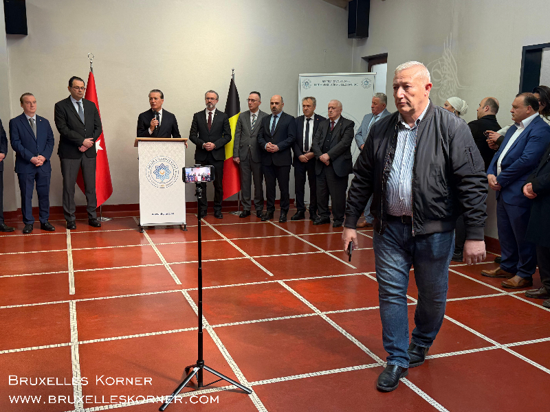 Brüksel’de Bayram Buluşması Belçika Diyanet Vakfı’nın geleneksel bayramlaşma töreni geniş katılımla gerçekleşti