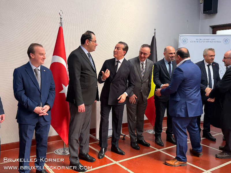 Brüksel’de Bayram Buluşması Belçika Diyanet Vakfı’nın geleneksel bayramlaşma töreni geniş katılımla gerçekleşti