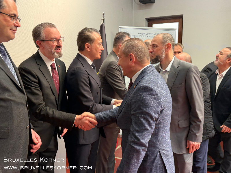 Brüksel’de Bayram Buluşması Belçika Diyanet Vakfı’nın geleneksel bayramlaşma töreni geniş katılımla gerçekleşti