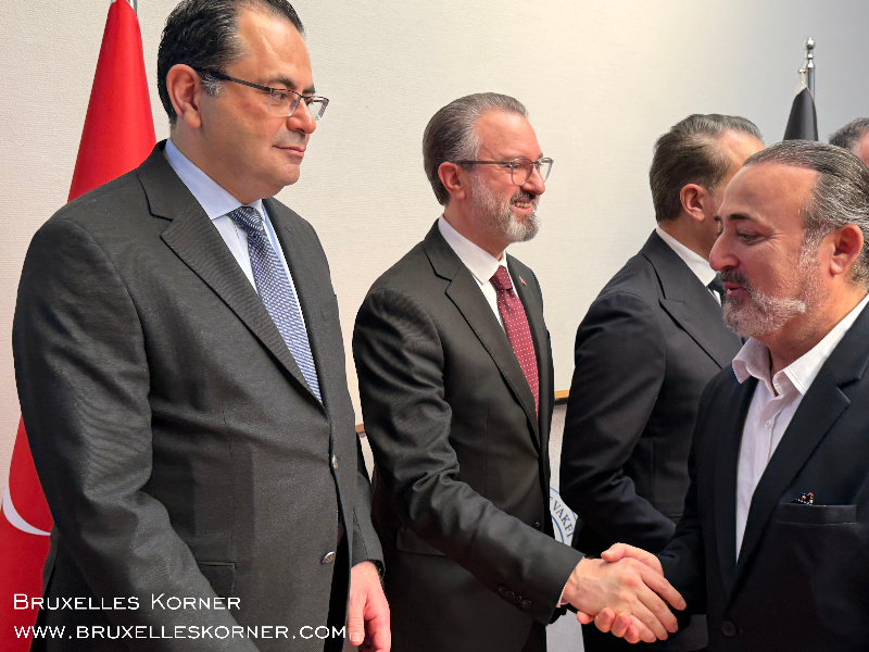 Brüksel’de Bayram Buluşması Belçika Diyanet Vakfı’nın geleneksel bayramlaşma töreni geniş katılımla gerçekleşti