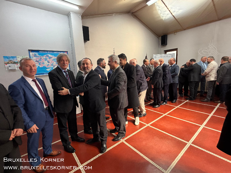 Brüksel’de Bayram Buluşması Belçika Diyanet Vakfı’nın geleneksel bayramlaşma töreni geniş katılımla gerçekleşti