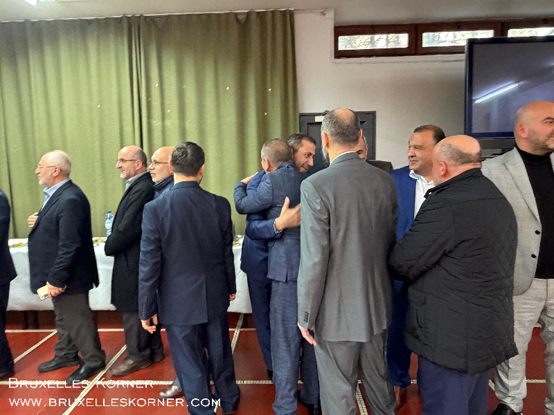 Brüksel’de Bayram Buluşması Belçika Diyanet Vakfı’nın geleneksel bayramlaşma töreni geniş katılımla gerçekleşti