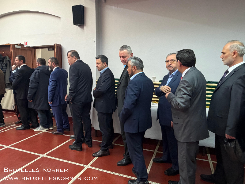 Brüksel’de Bayram Buluşması Belçika Diyanet Vakfı’nın geleneksel bayramlaşma töreni geniş katılımla gerçekleşti