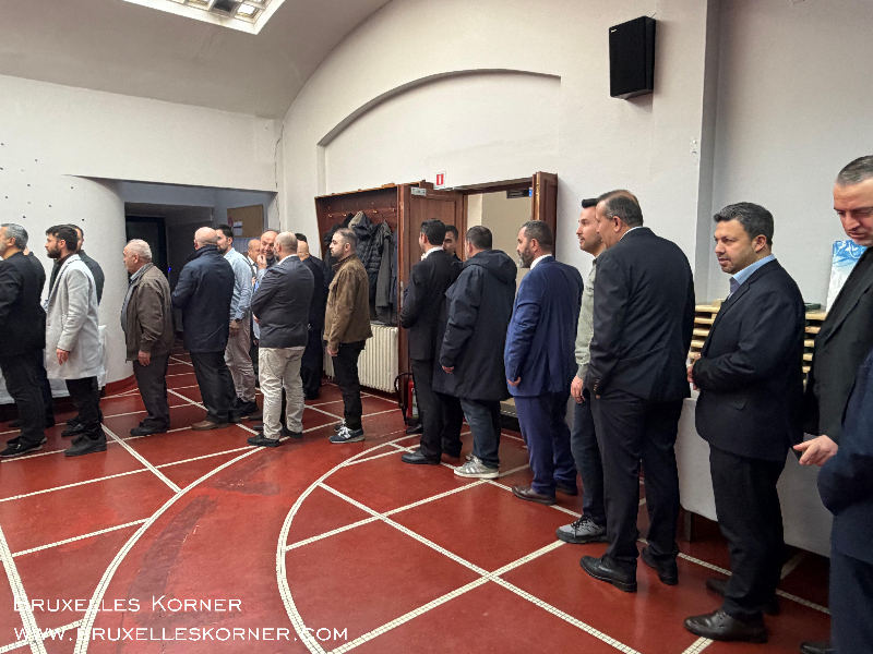 Brüksel’de Bayram Buluşması Belçika Diyanet Vakfı’nın geleneksel bayramlaşma töreni geniş katılımla gerçekleşti