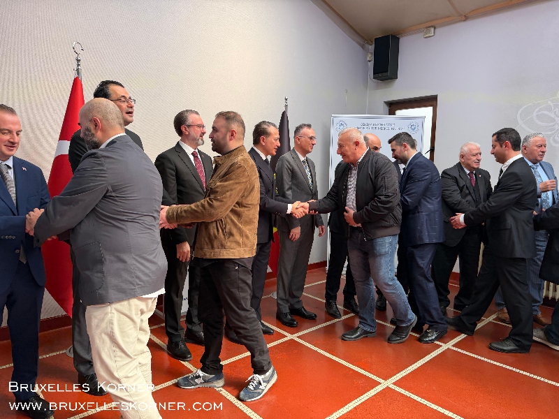 Brüksel’de Bayram Buluşması Belçika Diyanet Vakfı’nın geleneksel bayramlaşma töreni geniş katılımla gerçekleşti