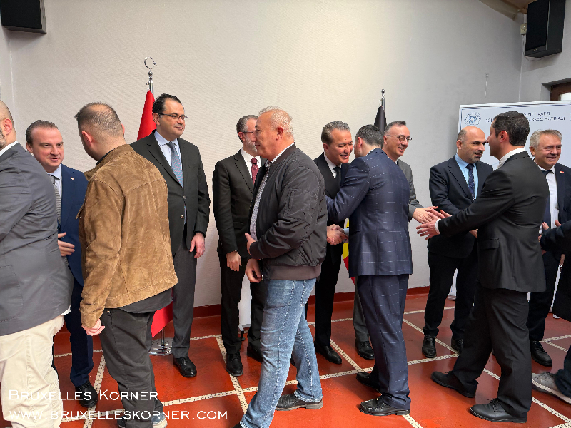 Brüksel’de Bayram Buluşması Belçika Diyanet Vakfı’nın geleneksel bayramlaşma töreni geniş katılımla gerçekleşti