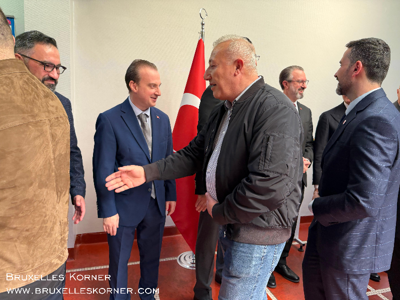 Brüksel’de Bayram Buluşması Belçika Diyanet Vakfı’nın geleneksel bayramlaşma töreni geniş katılımla gerçekleşti