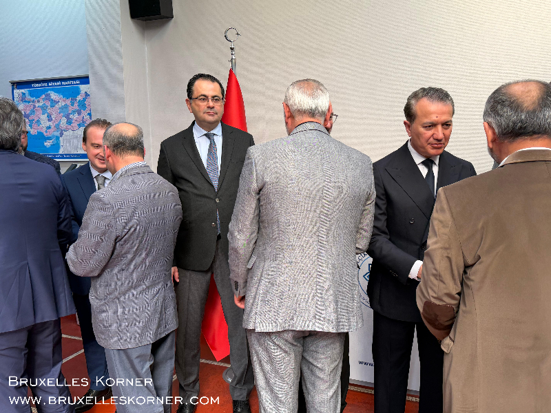 Brüksel’de Bayram Buluşması Belçika Diyanet Vakfı’nın geleneksel bayramlaşma töreni geniş katılımla gerçekleşti