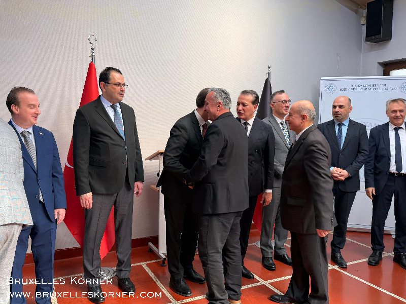 Brüksel’de Bayram Buluşması Belçika Diyanet Vakfı’nın geleneksel bayramlaşma töreni geniş katılımla gerçekleşti