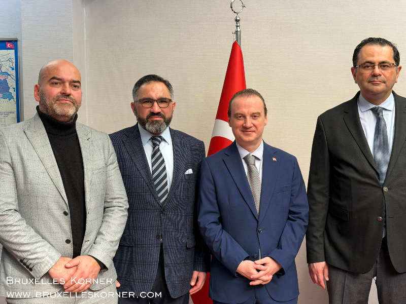 Brüksel’de Bayram Buluşması Belçika Diyanet Vakfı’nın geleneksel bayramlaşma töreni geniş katılımla gerçekleşti