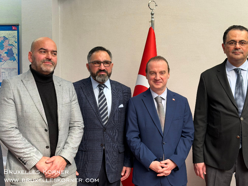 Brüksel’de Bayram Buluşması Belçika Diyanet Vakfı’nın geleneksel bayramlaşma töreni geniş katılımla gerçekleşti